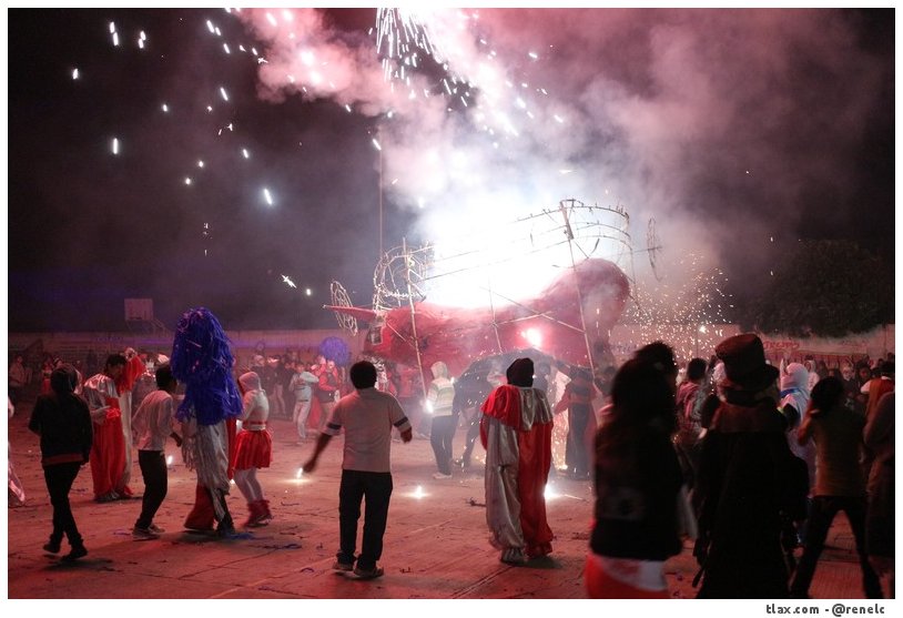Remate de Carnaval Payasos Mazatecochco 2014, Quema de toros - Foto