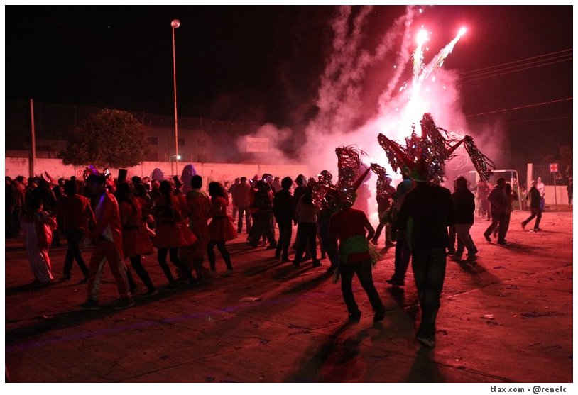 Remate de Carnaval Payasos Mazatecochco 2014, Quema de toros - Foto