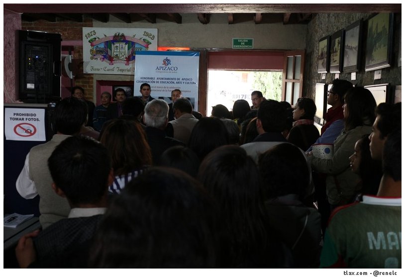 Inaguracion de la exposicion en la casa de piedra
