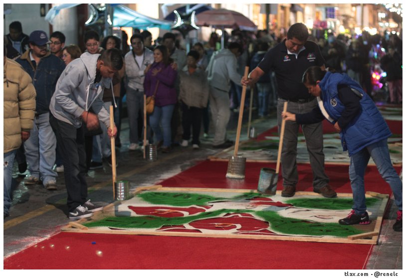 La noche que nadie duerme, las alfombras huamantla 2014 - Foto