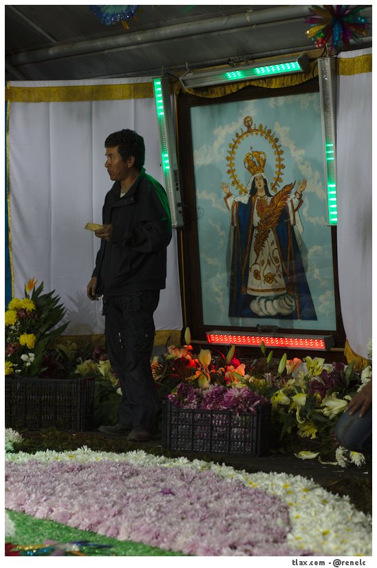 La noche que nadie duerme, las alfombras huamantla 2014 - Foto