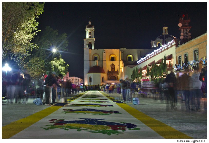 La noche que nadie duerme, las alfombras huamantla 2014 - Foto