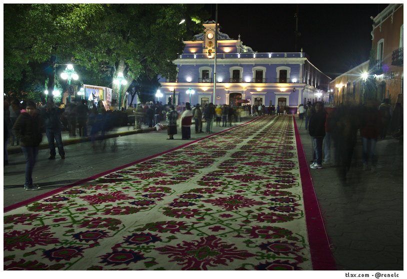 La noche que nadie duerme, las alfombras huamantla 2014 - Foto