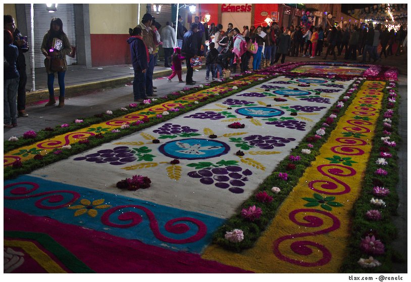 La noche que nadie duerme, las alfombras huamantla 2014 - Foto