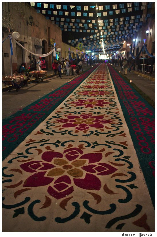 La noche que nadie duerme, las alfombras huamantla 2014 - Foto