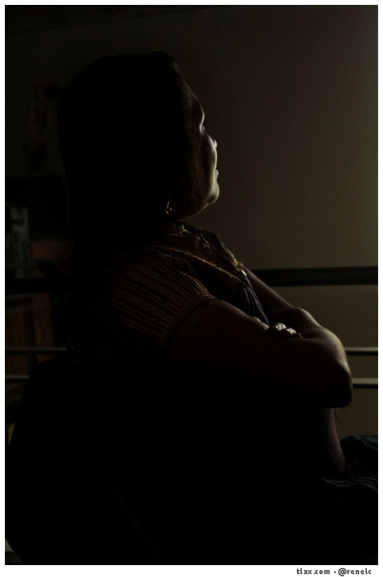 Fotografa Maruch Santiz en el taller de estampa Camaxtli - Foto