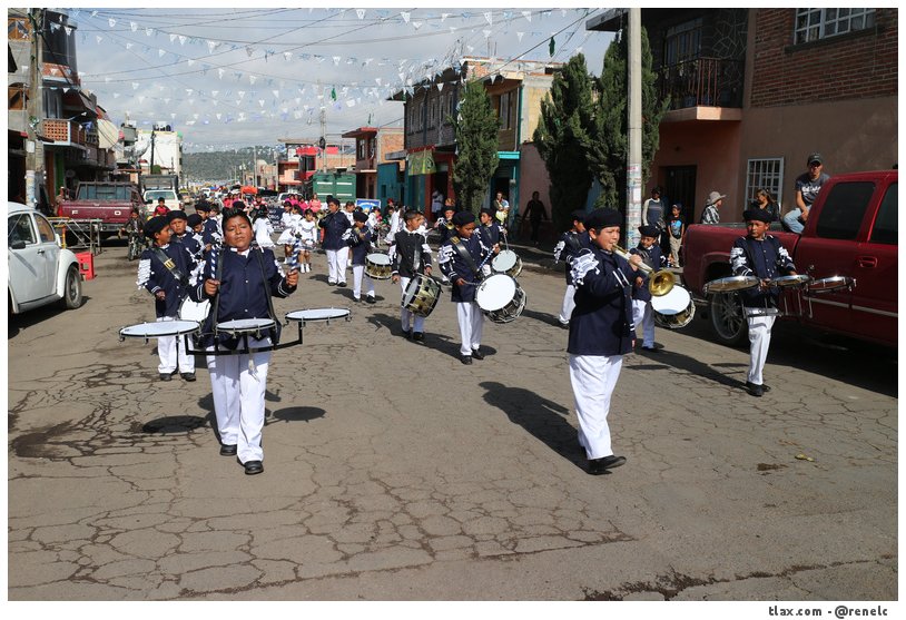 Desfile de feria Colonia Tepatlaxco - Foto