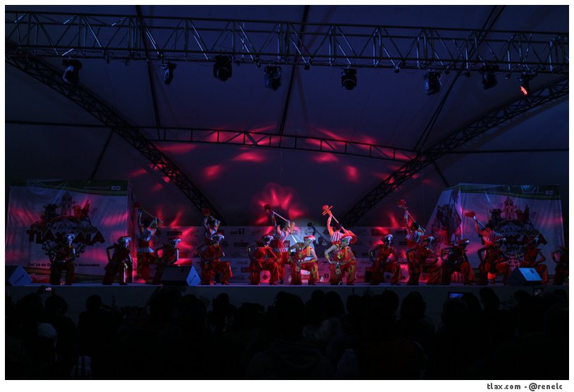 Ballet Folklrico de Honghe (China) en la feria de Tlaxcala - Foto
