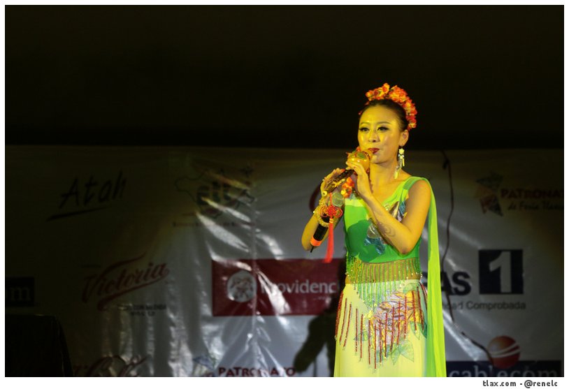 Ballet Folklrico de Honghe (China) en la feria de Tlaxcala - Foto