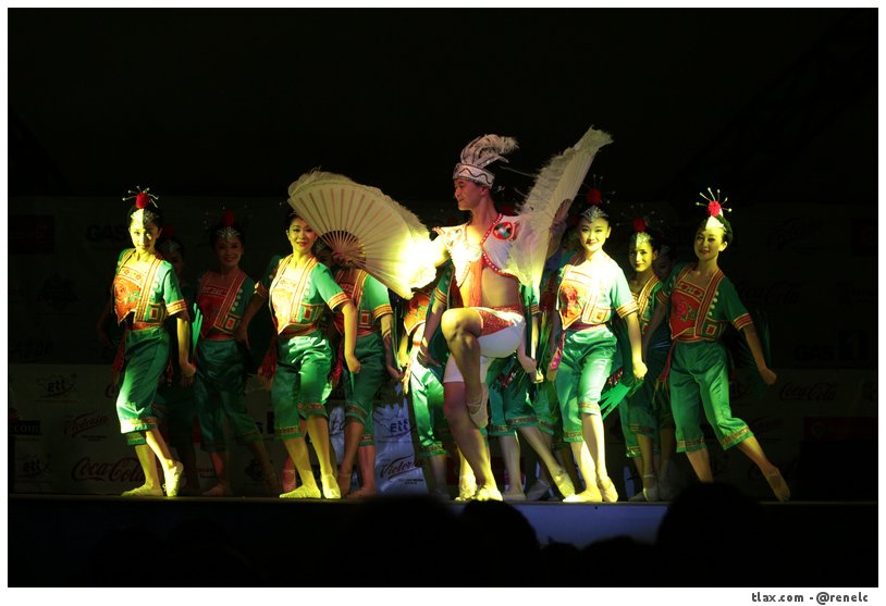 Ballet Folklrico de Honghe (China) en la feria de Tlaxcala - Foto