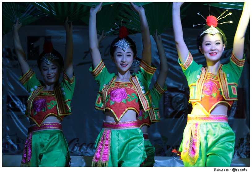 Ballet Folklrico de Honghe (China) en la feria de Tlaxcala - Foto