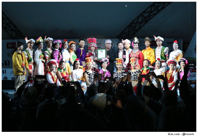 Ballet Folklrico de Honghe (China) en la feria de Tlaxcala - Foto