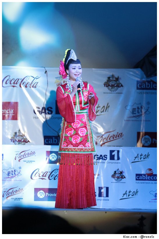 Ballet Folklrico de Honghe (China) en la feria de Tlaxcala - Foto