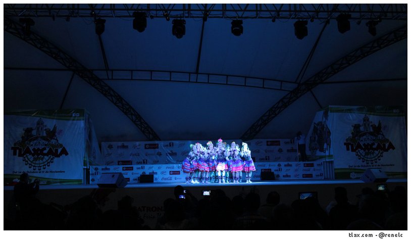 Ballet Folklrico de Honghe (China) en la feria de Tlaxcala - Foto