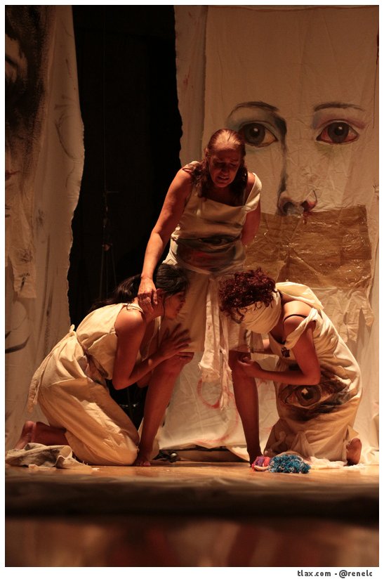 Puesta en escena &quot;Anima Sola&quot; por el taller de teatro Tlaloque - Foto