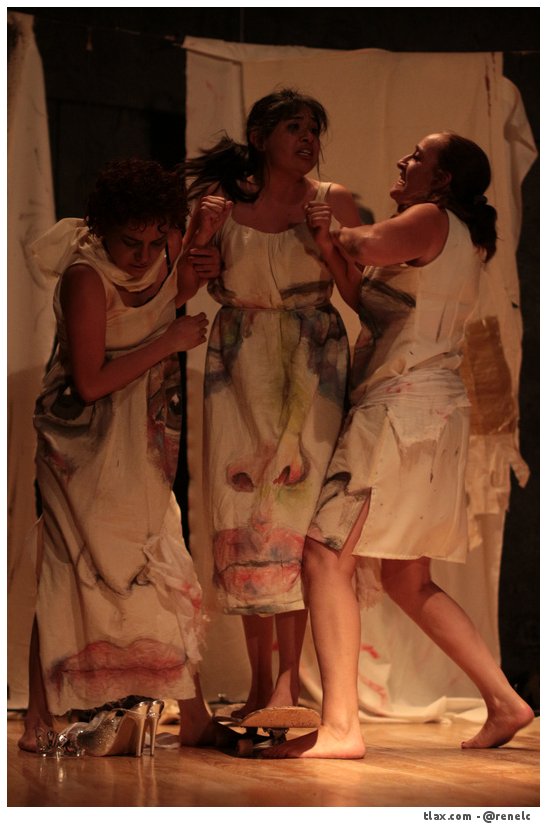Puesta en escena &quot;Anima Sola&quot; por el taller de teatro Tlaloque - Foto