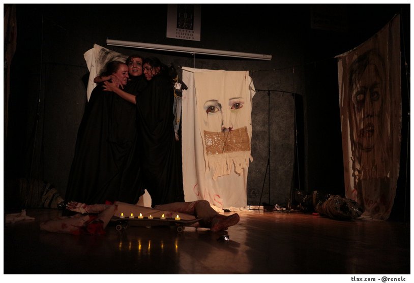 Puesta en escena &quot;Anima Sola&quot; por el taller de teatro Tlaloque - Foto