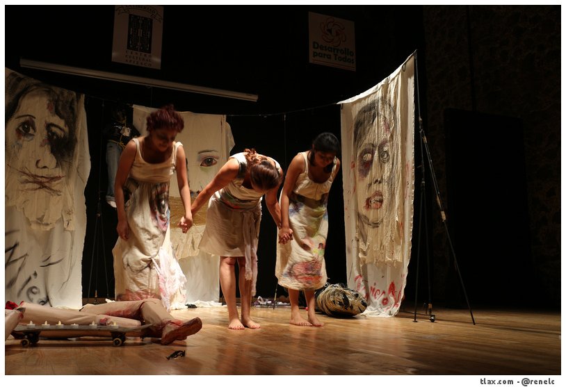 Puesta en escena &quot;Anima Sola&quot; por el taller de teatro Tlaloque - Foto
