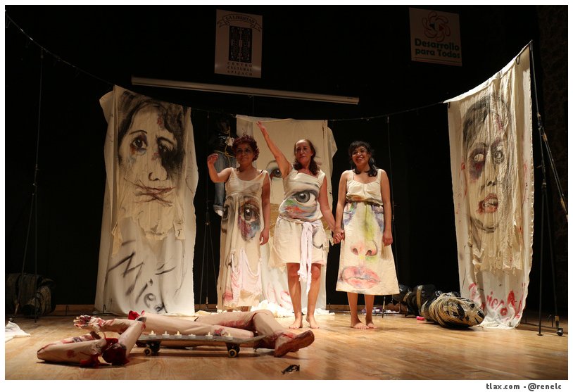 Puesta en escena &quot;Anima Sola&quot; por el taller de teatro Tlaloque - Foto