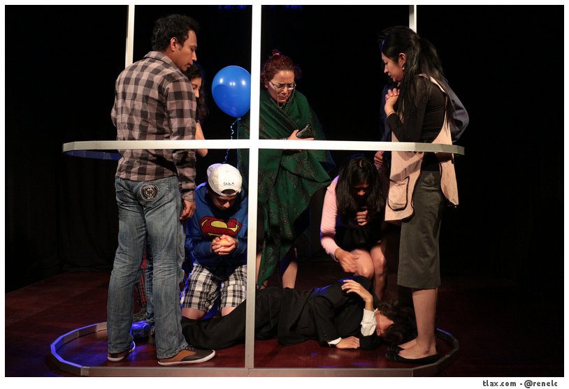 Puesta en escena &quot;Cupo Limitado&quot; por el taller de teatro Tlaloque - Foto