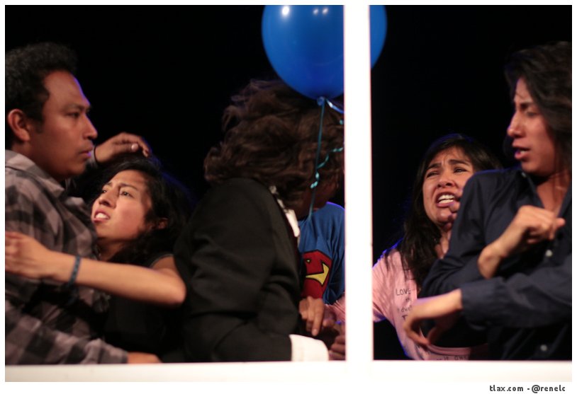 Puesta en escena &quot;Cupo Limitado&quot; por el taller de teatro Tlaloque - Foto
