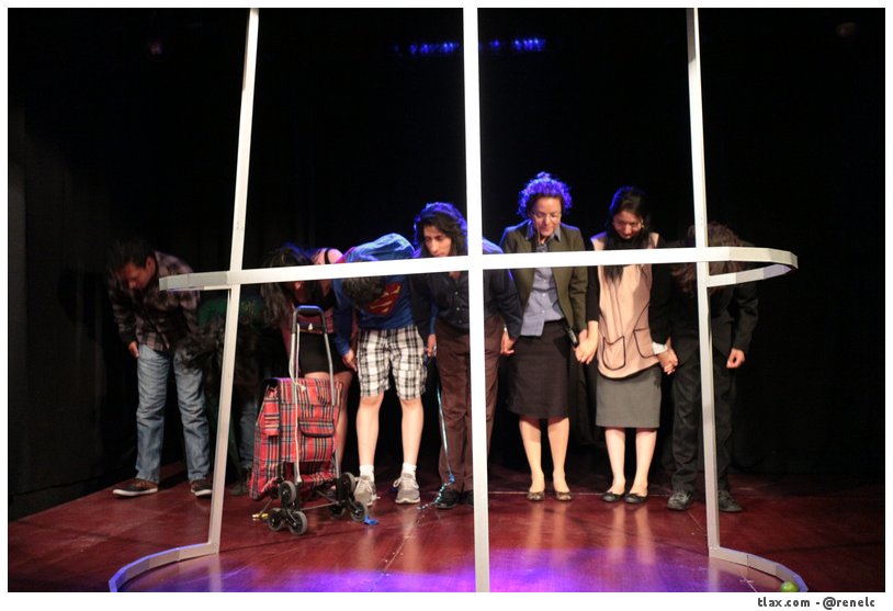 Puesta en escena &quot;Cupo Limitado&quot; por el taller de teatro Tlaloque - Foto