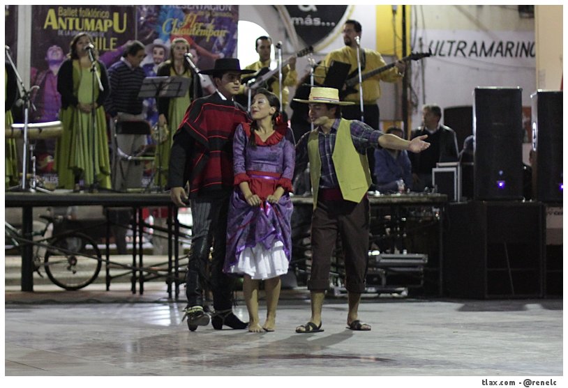 Ballet folclrico &quot;Antumapu&quot; de chile en Santa Ana Chiuautempan  - Foto