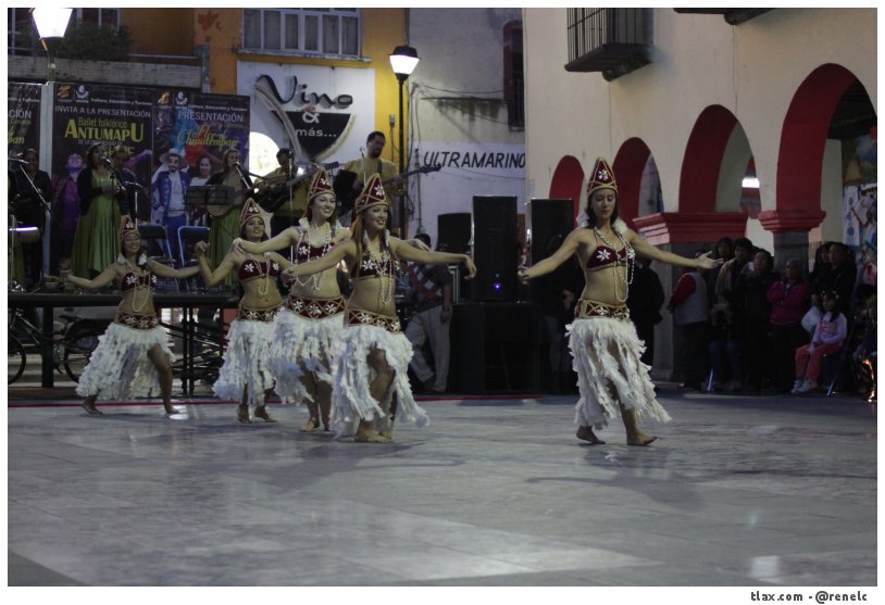 Ballet folclrico &quot;Antumapu&quot; de chile en Santa Ana Chiuautempan  - Foto