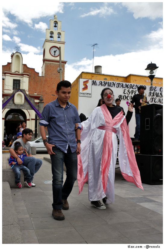 Rockola teatral en el centro de Santa Ana Chiautempan - Foto