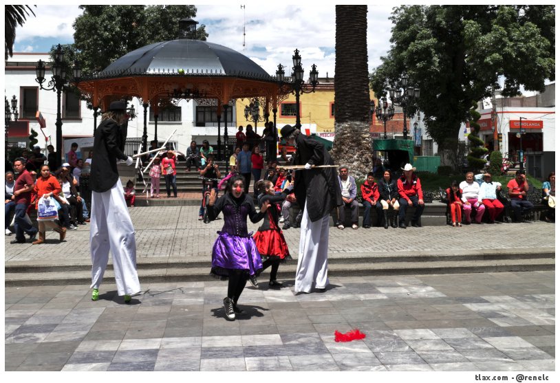 Rockola teatral en el centro de Santa Ana Chiautempan - Foto