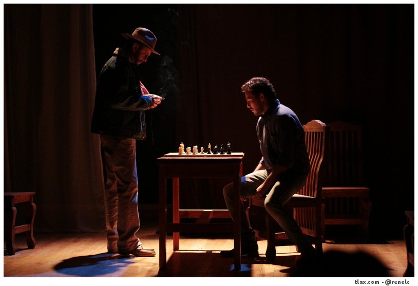 Obra de Teatro &quot;Sol de Invierno&quot;,  XX Aniversario de la libertad - Foto