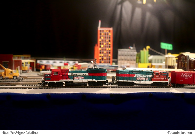 El ferrocarril en miniatura en el museo casa de piedra de Apizaco - Foto