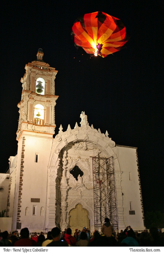 Concurso de Globos de Cantoya en Panotla 2015 - Foto