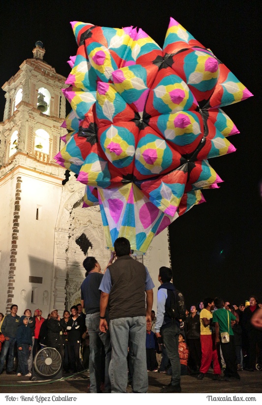 Concurso de Globos de Cantoya en Panotla 2015 - Foto