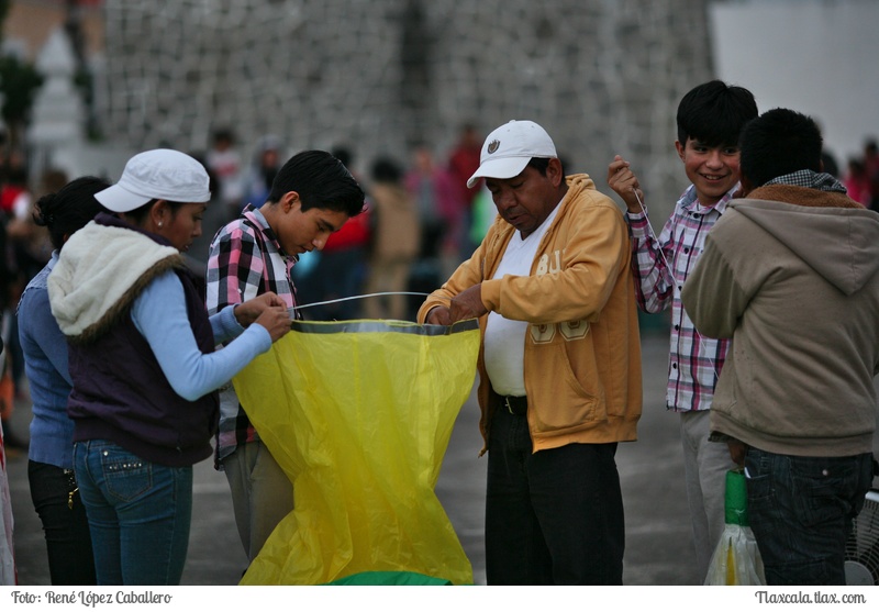 Concurso de Globos de Cantoya en Panotla 2015 - Foto