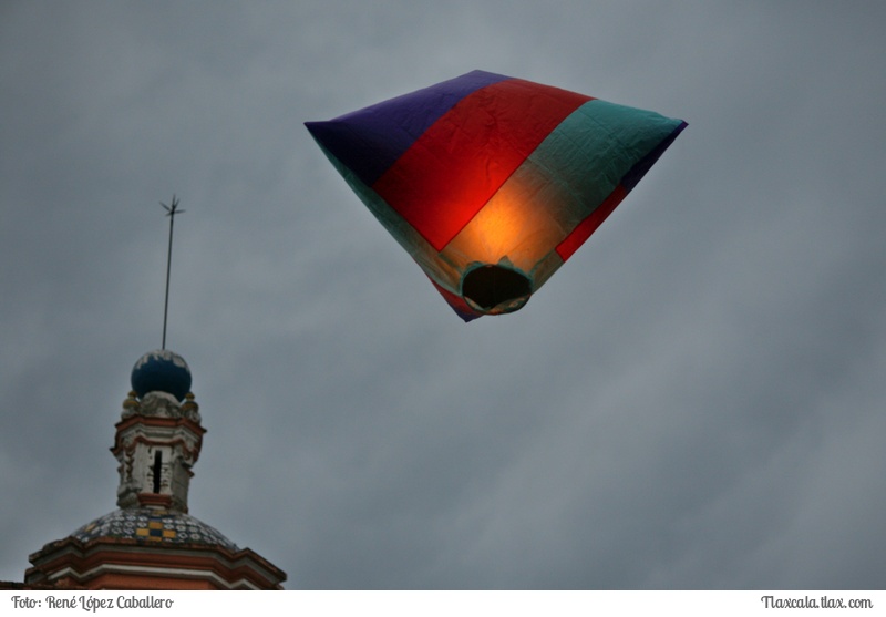 Concurso de Globos de Cantoya en Panotla 2015 - Foto