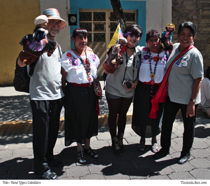 Desfile inagural del festival de titeres Tlaxcala 2015 - Foto