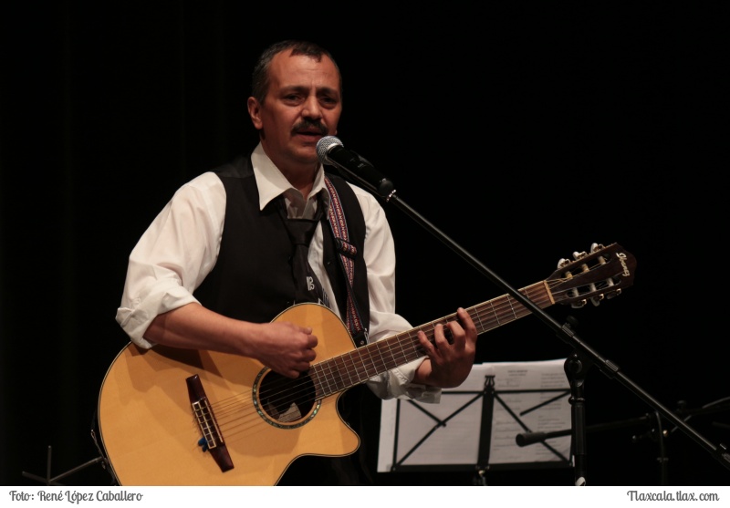 Troveras y Otras Rolas. de la FES Zaragoza-UNAM en el teatro Xicohtencatl - Foto
