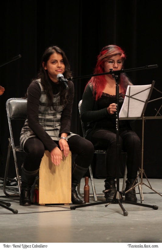 Troveras y Otras Rolas. de la FES Zaragoza-UNAM en el teatro Xicohtencatl - Foto