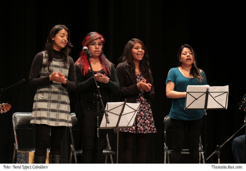 Troveras y Otras Rolas. de la FES Zaragoza-UNAM en el teatro Xicohtencatl - Foto