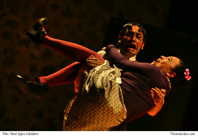 Obra de Teatro &quot;Estar con ella&quot; en la libertad de Apizaco - Foto