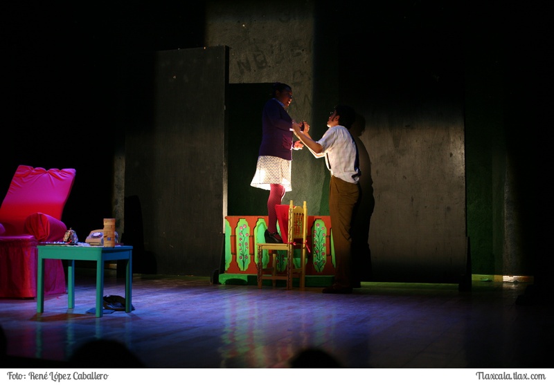 Obra de Teatro &quot;Estar con ella&quot; en la libertad de Apizaco - Foto