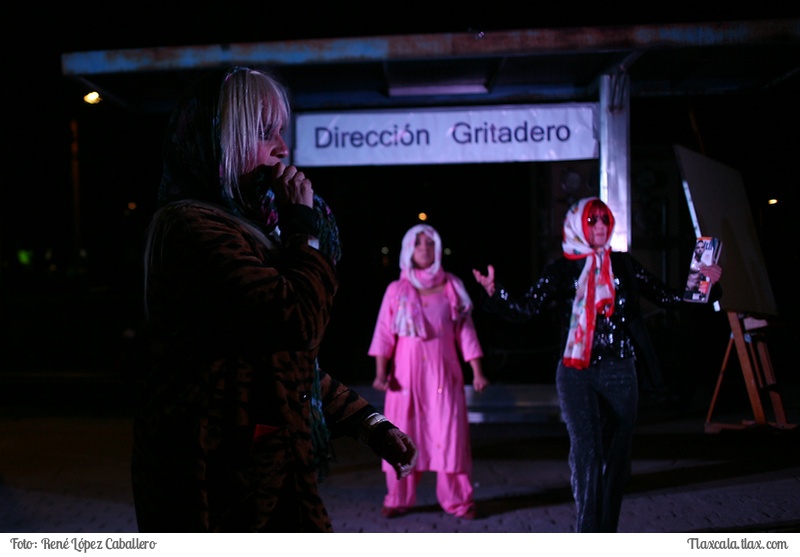 Obra de Teatro &quot;Tiradero a Cielo Abierto&quot; en el Zocalo de Apizaco - Foto