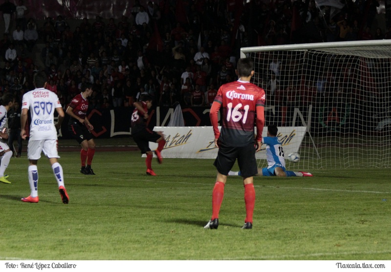 Coyotes de Tlaxcala vs Pachuca,  11 de noviembre 2015 - Foto