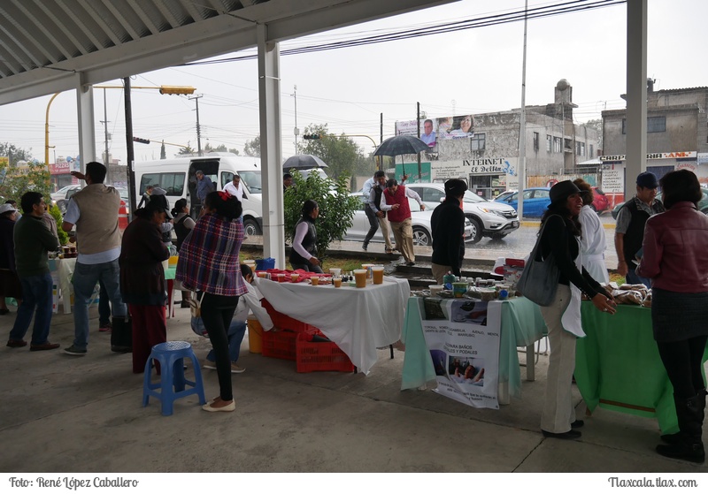Inaguracin techumbre de la cancha de la colonia indeco / mercado alternativo de Apizaco  - Foto