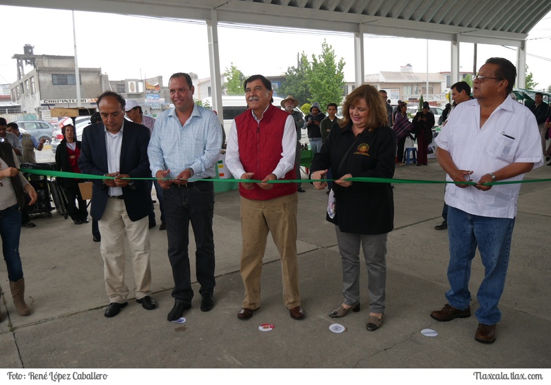 Inaguracin techumbre de la cancha de la colonia indeco / mercado alternativo de Apizaco  - Foto