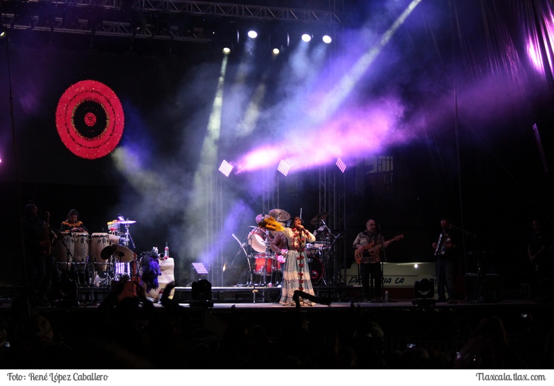 Lila Downs en la feria de Apizaco 2016 - Foto