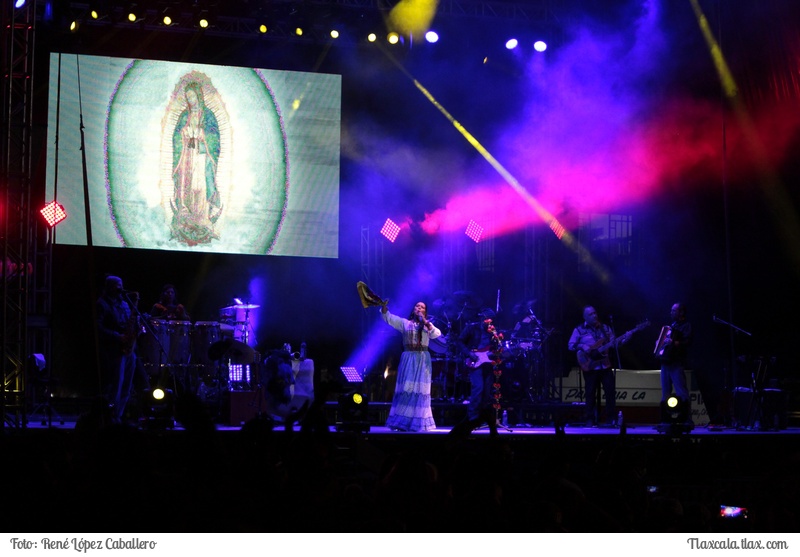 Lila Downs en la feria de Apizaco 2016 - Foto