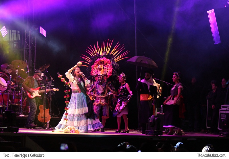Lila Downs en la feria de Apizaco 2016 - Foto