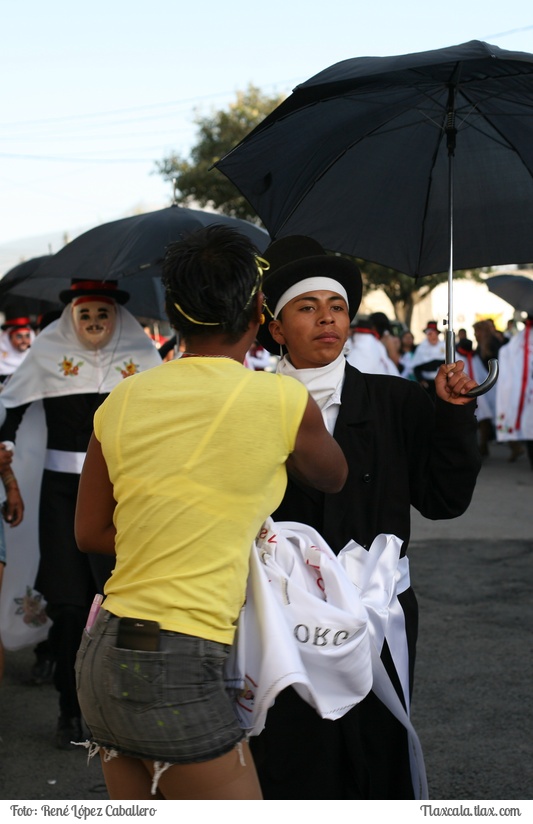Camada seccin segunda en la calles de Contla 2016 - Foto